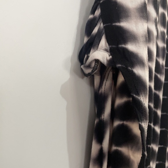 Asymmetrical side slit one shoulder strap dress - Picture 4 of 4